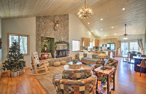 Lake Arrowhead House | Scenic Lake Arrowhead Cabin Hike, Ski, Fish!