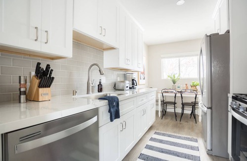 La Jolla Apartment | Seashore IV by AvantStay Comfortable La Jolla Flat 5mins from the Beach!