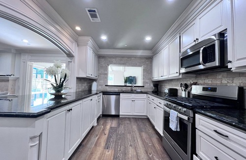 Hermosa Village House | Sensational Pool/Jac Home; 3 Ensuites, Walk2Disney