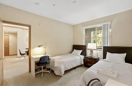 Irvine Business Complex Other | Shared room ∙ 1 bedroom ∙ 1 guest