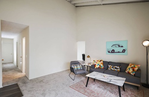 Costa Mesa Other | Shared room ∙ 1 bedroom ∙ 1 guest