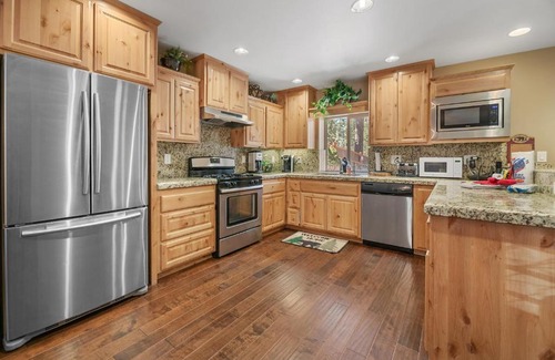 Fox Farm House | Silver Pine Place