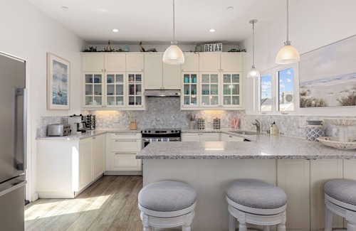 San Diego House | Single Family Retreat | Steps to Bay & Beach | Fireworks Views