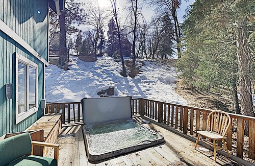 Upper Moonridge Cabin | Siskiyou Oasis