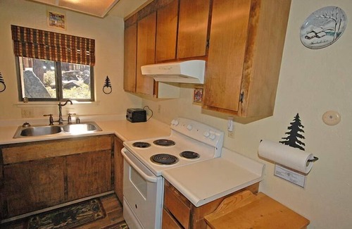 Tahoe Tyrol House | Ski Chalet with Summer Pool Access, Blocks from He