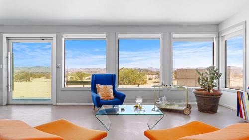Joshua Tree House | Sky Ranch Noir Luxe Desert Compound with Pool Sauna Stargazing
