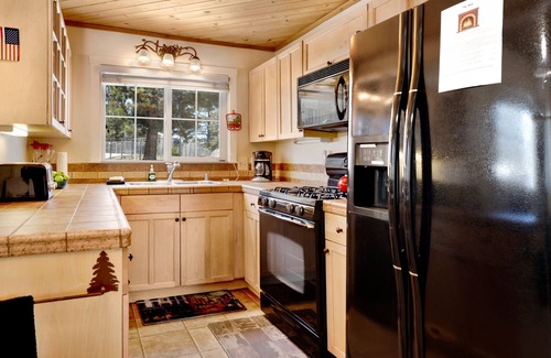 Big Bear Lake Cabin | Snuggle Down Village Cottage at Big Bear Lake