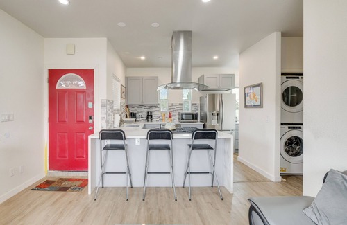 Glendale House | SoCal Escape w/Hot Tub, 5 Mi to Universal Studios