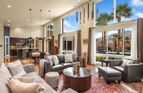 Palm Springs House | South Palm Springs! Luxe Contemporary Home with towering mountain views.