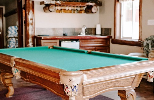 Big Bear Lake House | Space for families, theatre, game room, hot tub.