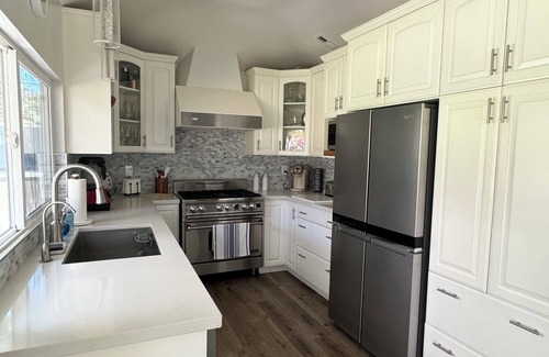 Lake Forest House | Spacious 3 Bedroom Lake Forest home close to all Attractions in Southern CA.