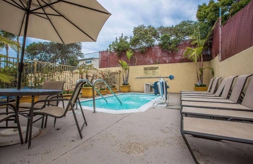 Hermosa Beach House | Spacious accommodations near Redondo Beach and LAX!