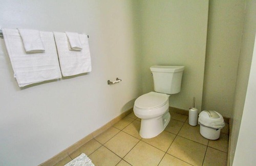 Downtown Los Angeles Apartment | Spacious&Cozy Downtown LA Oasis King Beds Pkg
