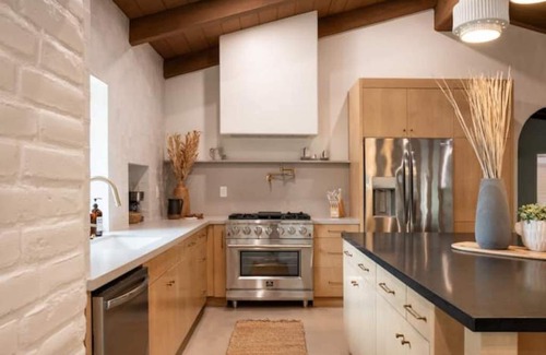 Central Escondido House | Spacious Family Home Sleeps 12, Pool/Hot tub, Serene getaway at Casa de Adobe