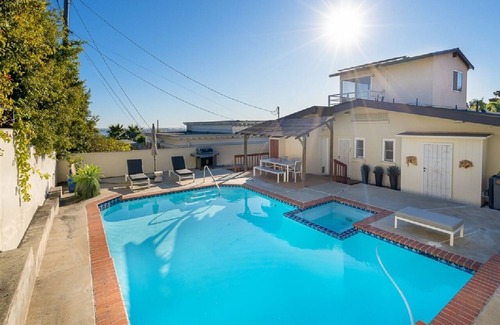 Mission Hills House | Spacious Home with view of Downtown and the Beach