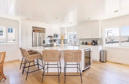 Tree Section House | Spacious, sunny 3BDR house Manhattan Beach SAVING 4 DISPLACED FAMILIES LA FIRE!