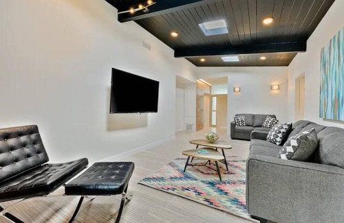 Point Loma House | Spend Spring Break with A Pool/Pet Friendly/A/C