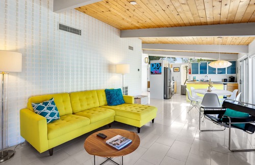 Racquet Club Estates House | Splash Pad - Beautifully Updated Midcentury Home!