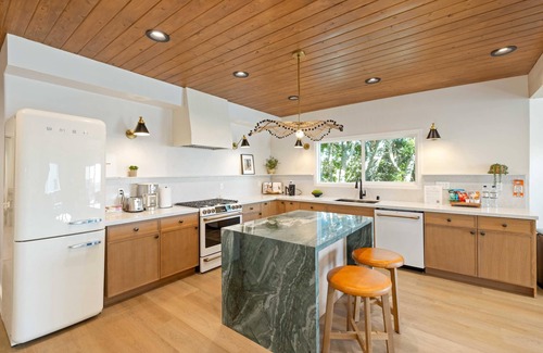 Hollywood Heights House | Spooktacular Sale Now!