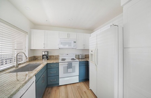 Monarch Beach Condo | Starboard Charm! - Walk to Beach! Fireplace! Pool! Come Experience Dana Point!