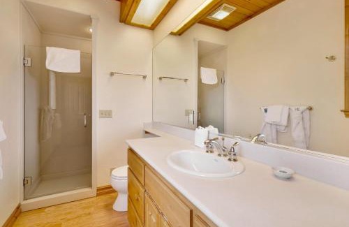 Castle Glen Estates House | Starlight Vistas-1524 by Big Bear Vacations