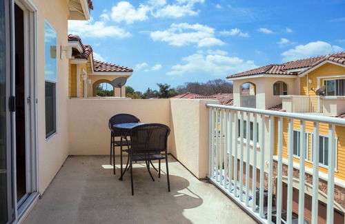 Southwest Anaheim Condo | Stay near magic! 3-Bed Condo just a 2-min drive from Downtown Disney