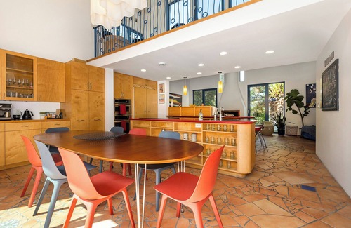 Marina del Rey House | Stay on the Venice Beach Canals! 3B/2.5BA Home w/Patio near Venice Pier!