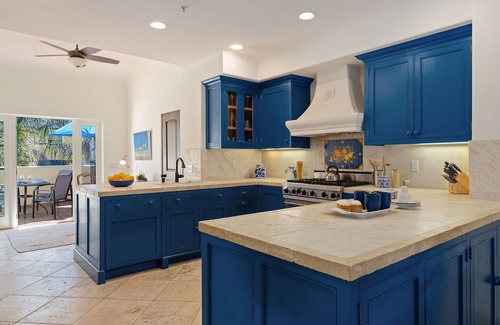 West Beach House | Stunning and Spacious Townhouse at West Beach with Private Rooftop Patio!