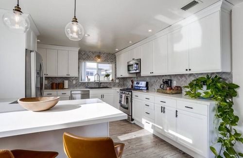Linda Vista House | Stunning! Lrg Mdrn-Huge Backyard/Outdoor-Hot Tub