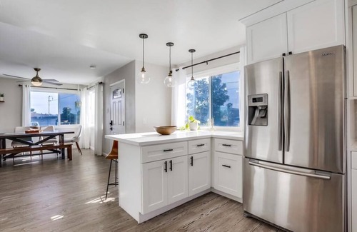 Linda Vista House | Stunning! Lrg Mdrn-Huge Backyard/Outdoor-Hot Tub