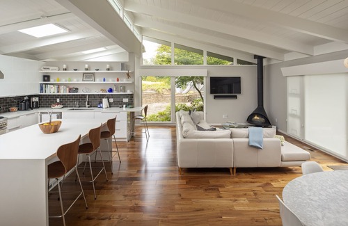 Southeast Carmel House | Stunning mid-century modern home in Carmel-by-the-Sea