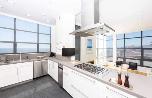 Sand Section House | Stunning Panoramic Ocean Views Penthouse Hot Tub