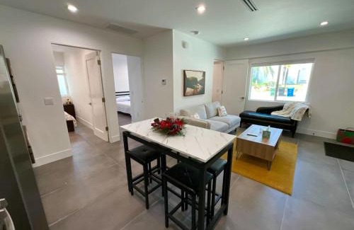 Beverly Hills House | Stylish 2-Bed Urban Loft - BEL2 - BEV