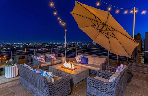 Historic Core Apartment | Stylish 2br/2ba At HWH by Oneluxstay
