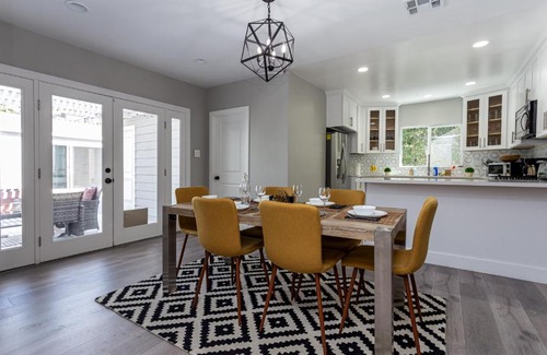 Larchmont House | Stylish New Hollywood Home -Paramount Studios