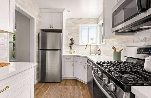 Sawtelle House | Stylish, newly renovated Bungalow in heart of West Los Angeles