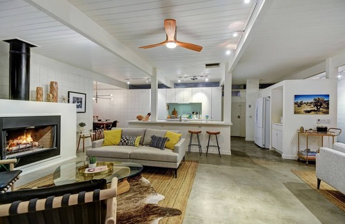 Palm Springs House | Sunrise Modern - Sunrise Park Meiselman!