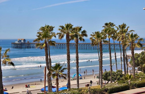 Townsite House | Sunsets and Spectacular Ocean Views Perfect Beach Home