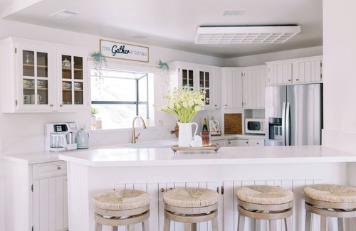 Temecula House | 'Sunshine Cottage' w/Flower Garden, near Temecula Wineries