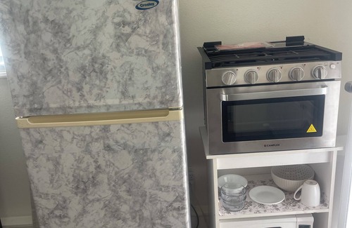 North Redondo Apartment | Super private and cozy studio , 5 min drive to beach.