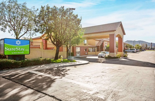 Fontana Hotel | SureStay Hotel by Best Western Fontana