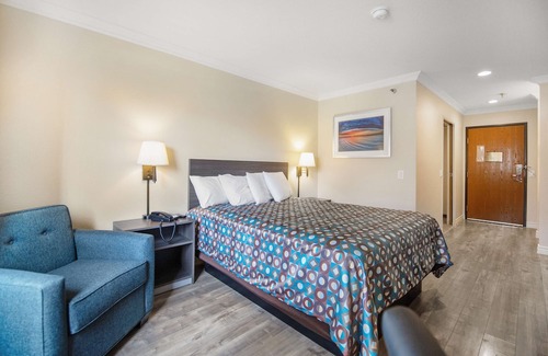 Fontana Hotel | SureStay Hotel by Best Western Fontana