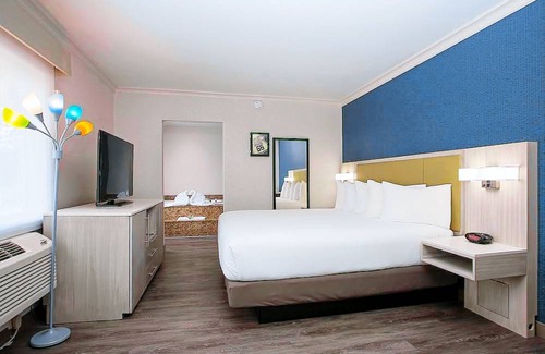 Sunset Park Hotel | SureStay Hotel by Best Western Santa Monica
