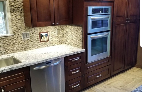 Running Springs Cabin | Surrounded by Pines, Family/Pet Friendly minutes from Snow Valley !