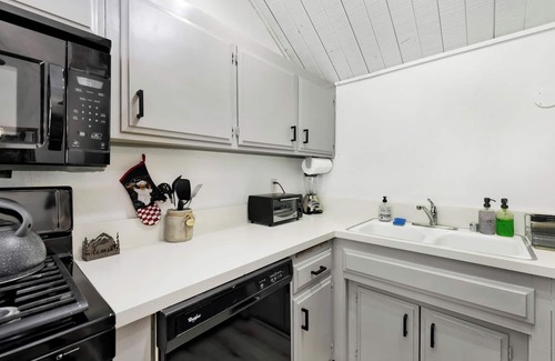 Big Bear Lake Condo | Switzerland Slopes #2125
