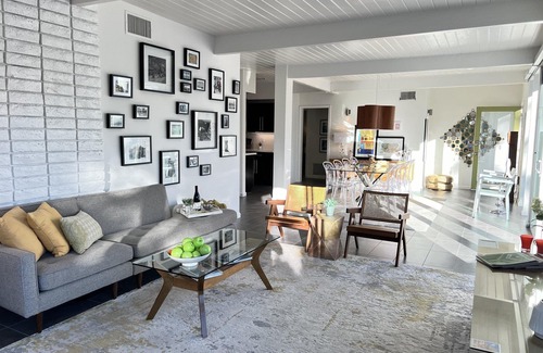 Racquet Club Estates House | The Arrow - Swanky Palm Springs Vibe!