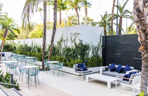 Beverly Hills Hotel | The Beverly Hilton