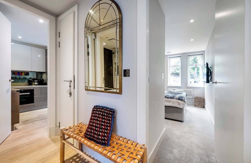 Hampstead Apartment | The Bohemian Rhapsody, Garden Apartment Hampstead - by Out of Office Lifestyle