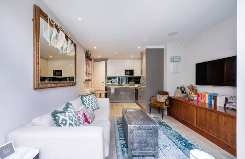 Hampstead Apartment | The Bohemian Rhapsody, Garden Apartment Hampstead - by Out of Office Lifestyle