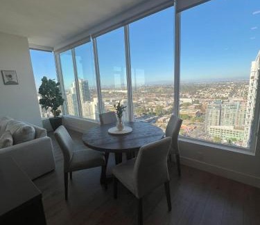 Civic Core Apartment | The Daisy Bright 2BR Stay in Downtown San Diego